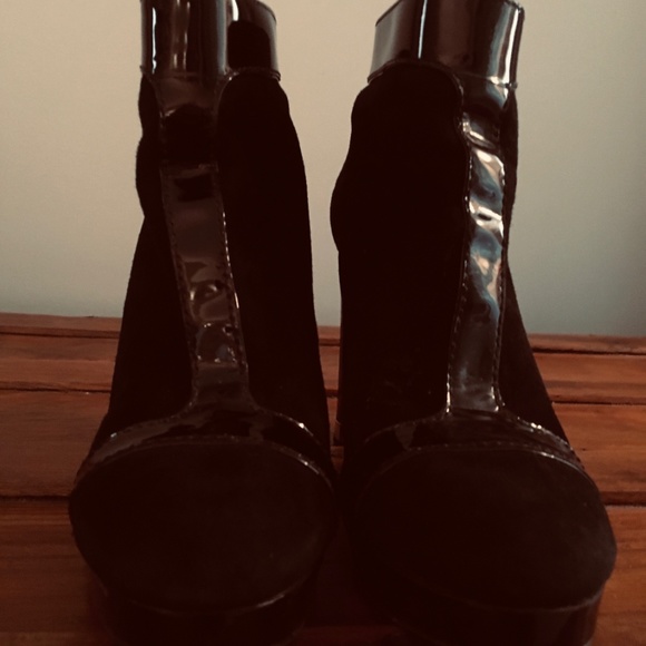 Tori Burch Black Suede / Patent Leather Bootie 4" - Picture 3 of 4